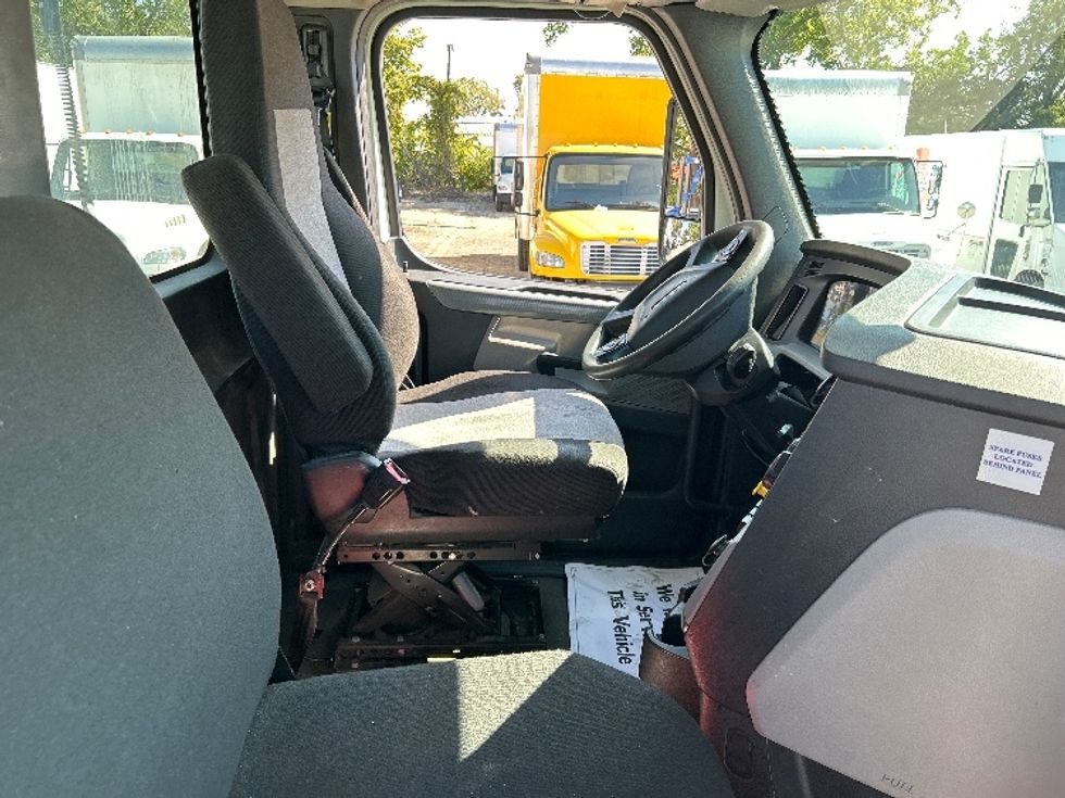 Day Cab Tractor-Heavy Duty Tractors-Freightliner-2020-T12664ST-North Liberty-IA-468,846\n\t\tmiles-$ 48,750 - Image 14