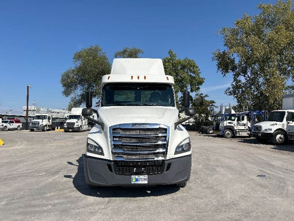 Day Cab Tractor-Heavy Duty Tractors-Freightliner-2020-T12664ST-North Liberty-IA-468,846\n\t\tmiles-$ 48,750 - Image 2