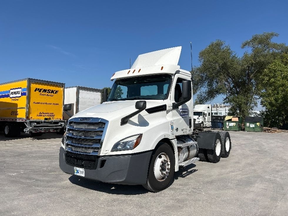 Day Cab Tractor-Heavy Duty Tractors-Freightliner-2020-T12664ST-North Liberty-IA-468,846\n\t\tmiles-$ 48,750 - Image 3