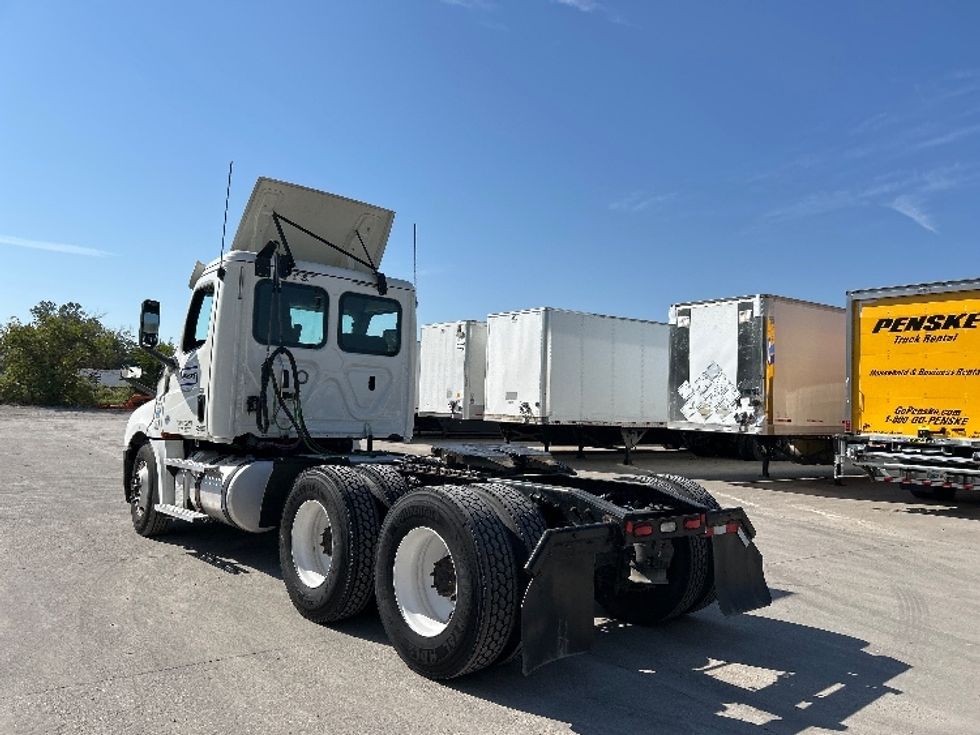 Day Cab Tractor-Heavy Duty Tractors-Freightliner-2020-T12664ST-North Liberty-IA-468,846\n\t\tmiles-$ 48,750 - Image 5