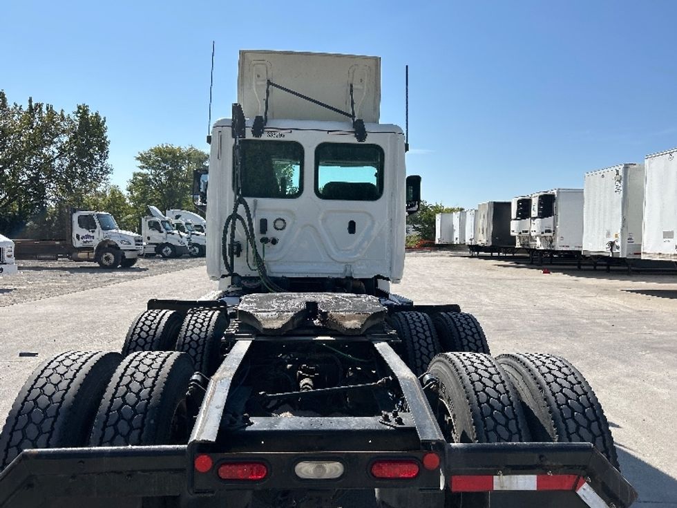 Day Cab Tractor-Heavy Duty Tractors-Freightliner-2020-T12664ST-North Liberty-IA-468,846\n\t\tmiles-$ 48,750 - Image 6