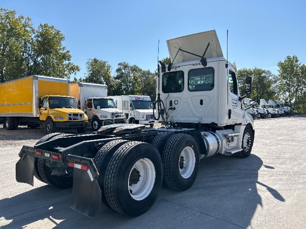 Day Cab Tractor-Heavy Duty Tractors-Freightliner-2020-T12664ST-North Liberty-IA-468,846\n\t\tmiles-$ 48,750 - Image 7