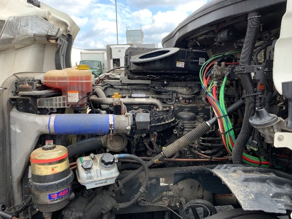 Day Cab Tractor-Heavy Duty Tractors-Freightliner-2020-T12664ST-Norton-MA-265,303\n\t\tmiles-$ 55,000 - Image 16