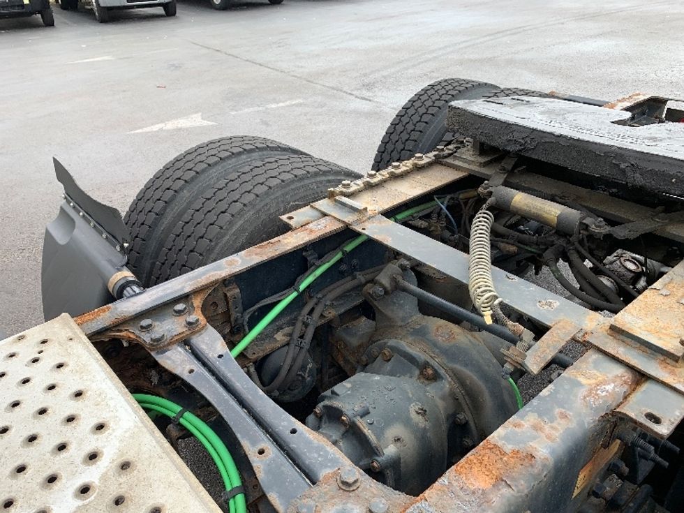 Day Cab Tractor-Heavy Duty Tractors-Freightliner-2020-T12664ST-Norton-MA-265,303\n\t\tmiles-$ 55,000 - Image 18