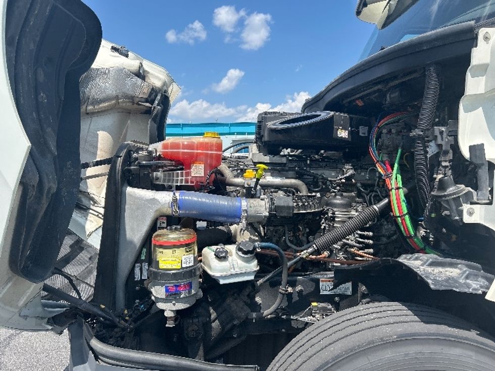 Day Cab Tractor-Heavy Duty Tractors-Freightliner-2020-T12664ST-Obetz-OH-155,851\n\t\tmiles-$ 61,250 - Image 16