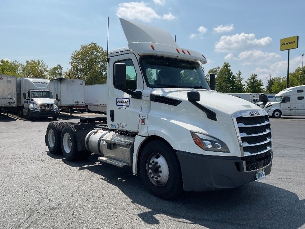 Day Cab Tractor-Heavy Duty Tractors-Freightliner-2020-T12664ST-Obetz-OH-248,629\n\t\tmiles-$ 72,250 - Image 1