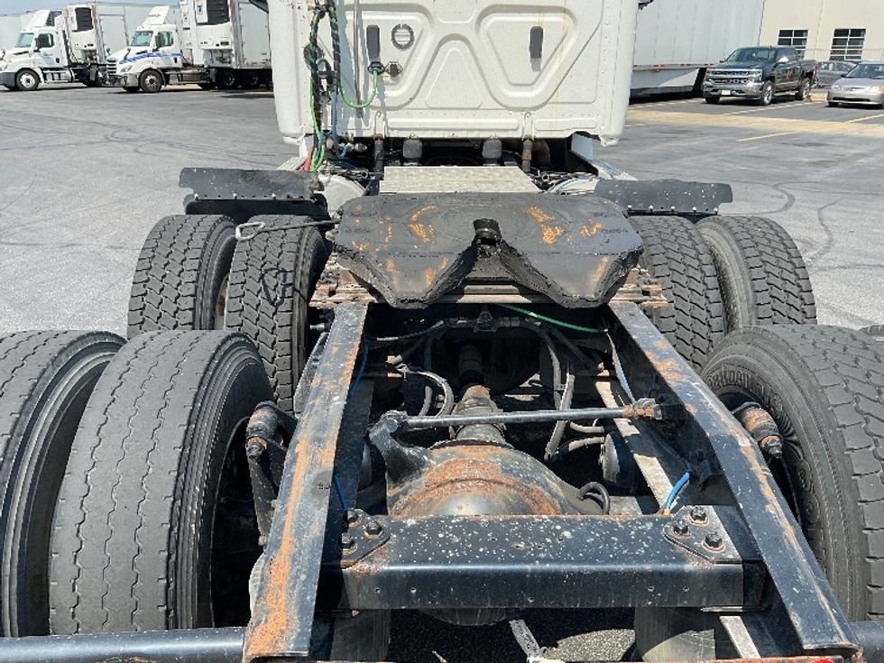 Day Cab Tractor-Heavy Duty Tractors-Freightliner-2020-T12664ST-Obetz-OH-248,629\n\t\tmiles-$ 72,250 - Image 6