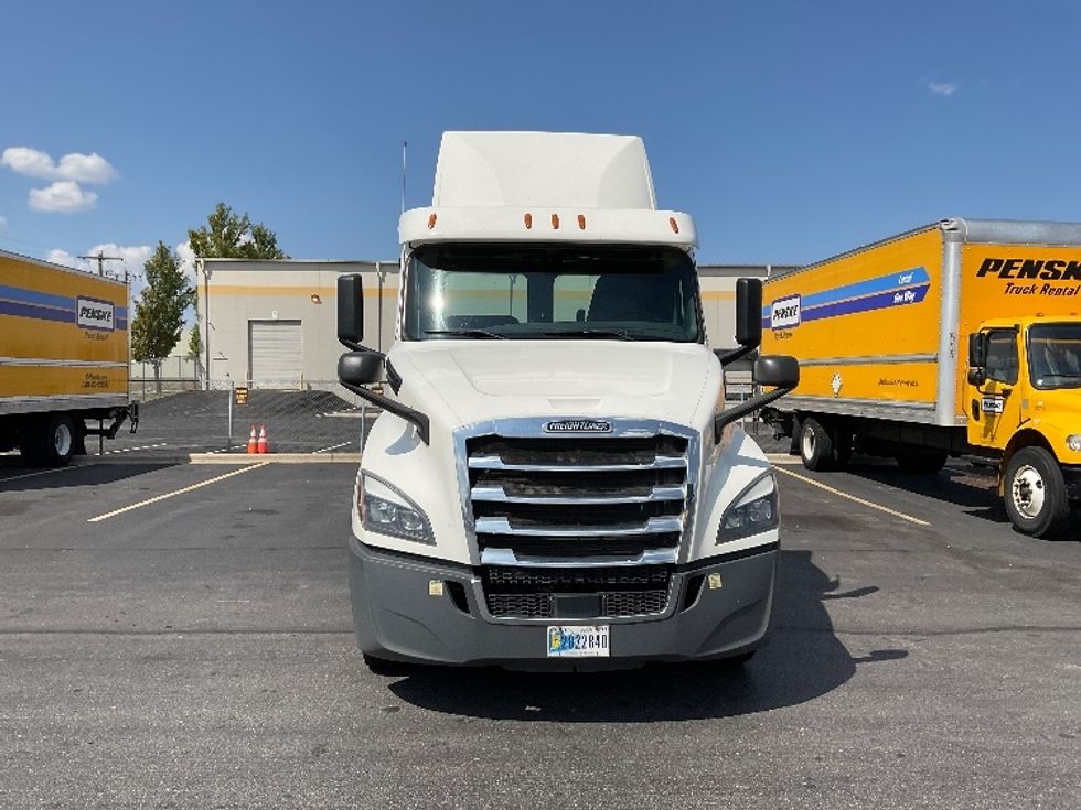 Day Cab Tractor-Heavy Duty Tractors-Freightliner-2020-T12664ST-Obetz-OH-322,173\n\t\tmiles-$ 69,000 - Image 2