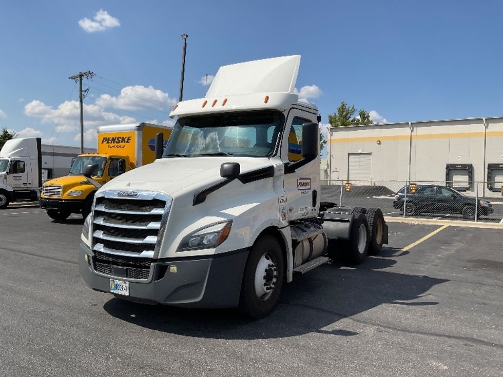 Day Cab Tractor-Heavy Duty Tractors-Freightliner-2020-T12664ST-Obetz-OH-322,173\n\t\tmiles-$ 69,000 - Image 3