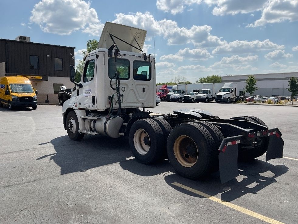 Day Cab Tractor-Heavy Duty Tractors-Freightliner-2020-T12664ST-Obetz-OH-322,173\n\t\tmiles-$ 69,000 - Image 5