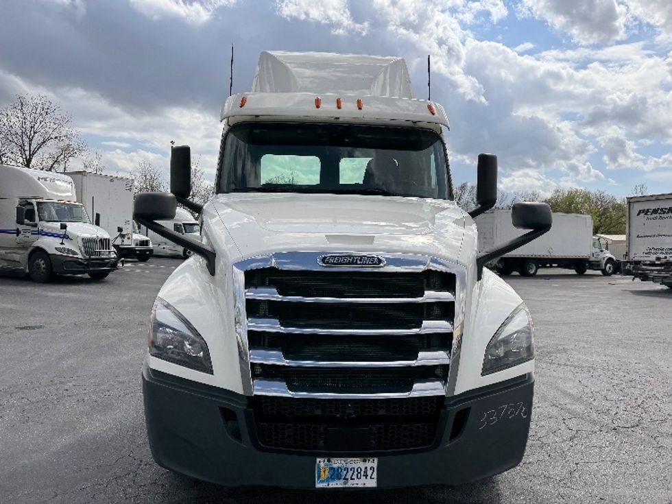 Day Cab Tractor-Heavy Duty Tractors-Freightliner-2020-T12664ST-Obetz-OH-429,831\n\t\tmiles-$ 57,750 - Image 2