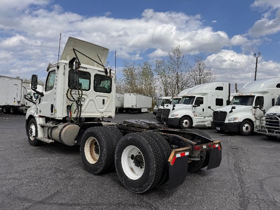 Day Cab Tractor-Heavy Duty Tractors-Freightliner-2020-T12664ST-Obetz-OH-429,831\n\t\tmiles-$ 57,750 - Image 5
