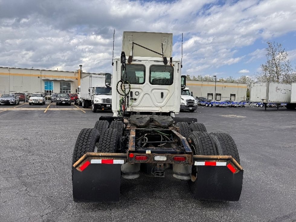 Day Cab Tractor-Heavy Duty Tractors-Freightliner-2020-T12664ST-Obetz-OH-429,831\n\t\tmiles-$ 57,750 - Image 6