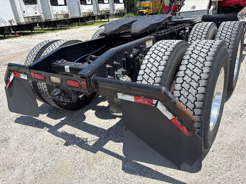 Day Cab Tractor-Heavy Duty Tractors-Freightliner-2020-T12664ST-Ocala-FL-336,375\n\t\tmiles-$ 51,500 - Image 20