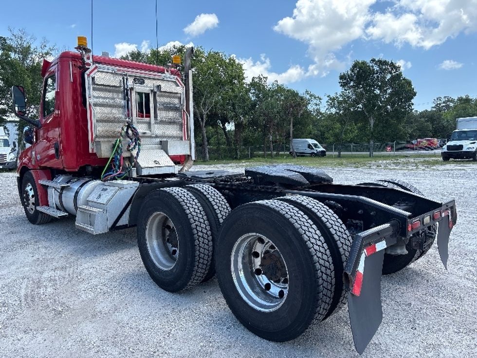 Day Cab Tractor-Heavy Duty Tractors-Freightliner-2020-T12664ST-Ocala-FL-336,375\n\t\tmiles-$ 51,500 - Image 5