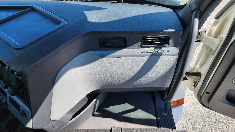 Day Cab Tractor-Heavy Duty Tractors-Freightliner-2020-T12664ST-Ocala-FL-357,048\n\t\tmiles-$ 52,750 - Image 13