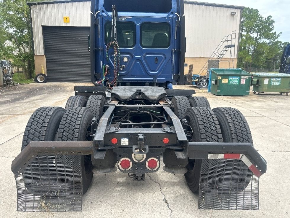 Day Cab Tractor-Heavy Duty Tractors-Freightliner-2020-T12664ST-Ocala-FL-583,224\n\t\tmiles-$ 38,000 - Image 6