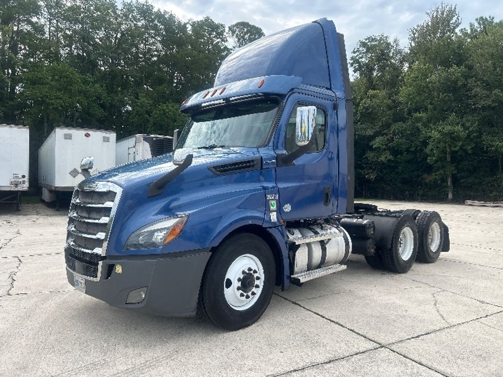 Day Cab Tractor-Heavy Duty Tractors-Freightliner-2020-T12664ST-Ocala-FL-651,921\n\t\tmiles-$ 30,000 - Image 3