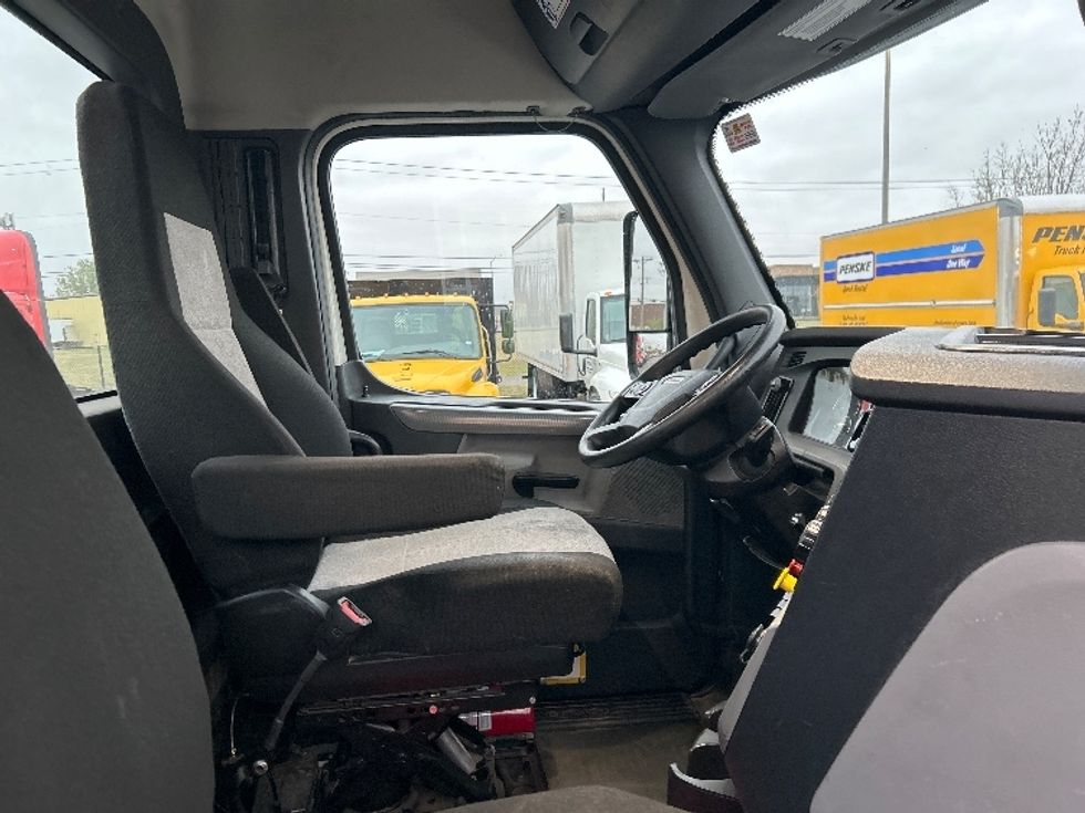 Day Cab Tractor-Heavy Duty Tractors-Freightliner-2020-T12664ST-Oklahoma City-OK-210,197\n\t\tmiles-$ 65,500 - Image 14