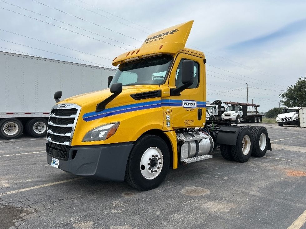 Day Cab Tractor-Heavy Duty Tractors-Freightliner-2020-T12664ST-Oklahoma City-OK-270,689\n\t\tmiles-$ 60,500 - Image 3