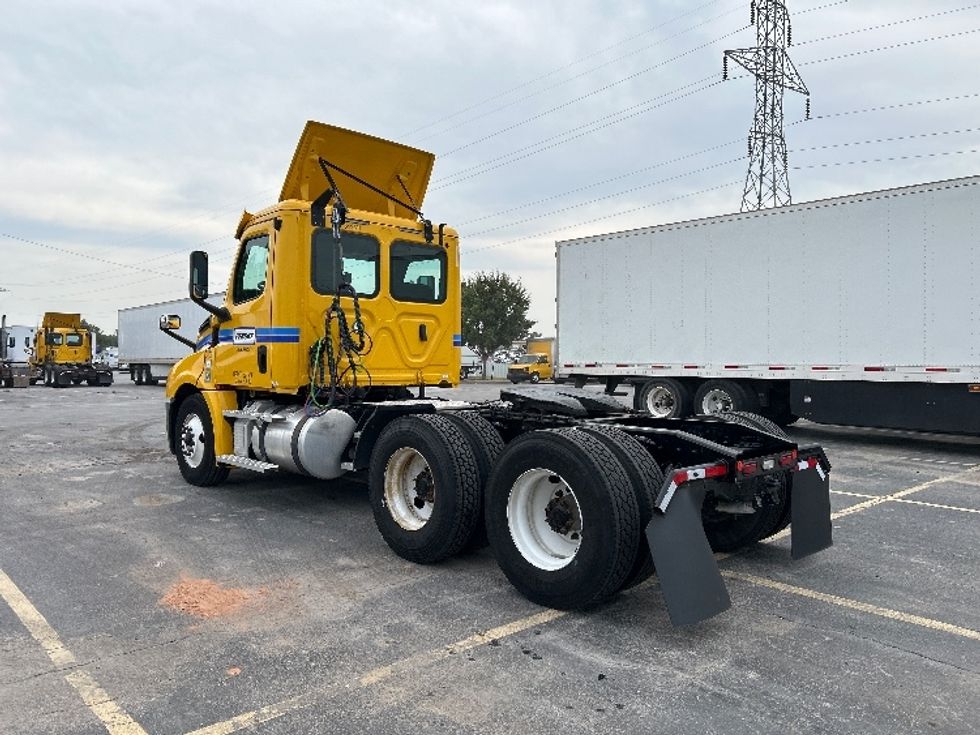 Day Cab Tractor-Heavy Duty Tractors-Freightliner-2020-T12664ST-Oklahoma City-OK-270,689\n\t\tmiles-$ 60,500 - Image 5