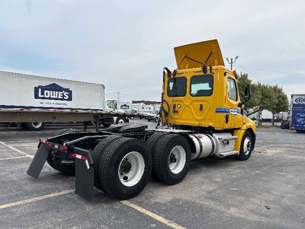 Day Cab Tractor-Heavy Duty Tractors-Freightliner-2020-T12664ST-Oklahoma City-OK-270,689\n\t\tmiles-$ 60,500 - Image 7