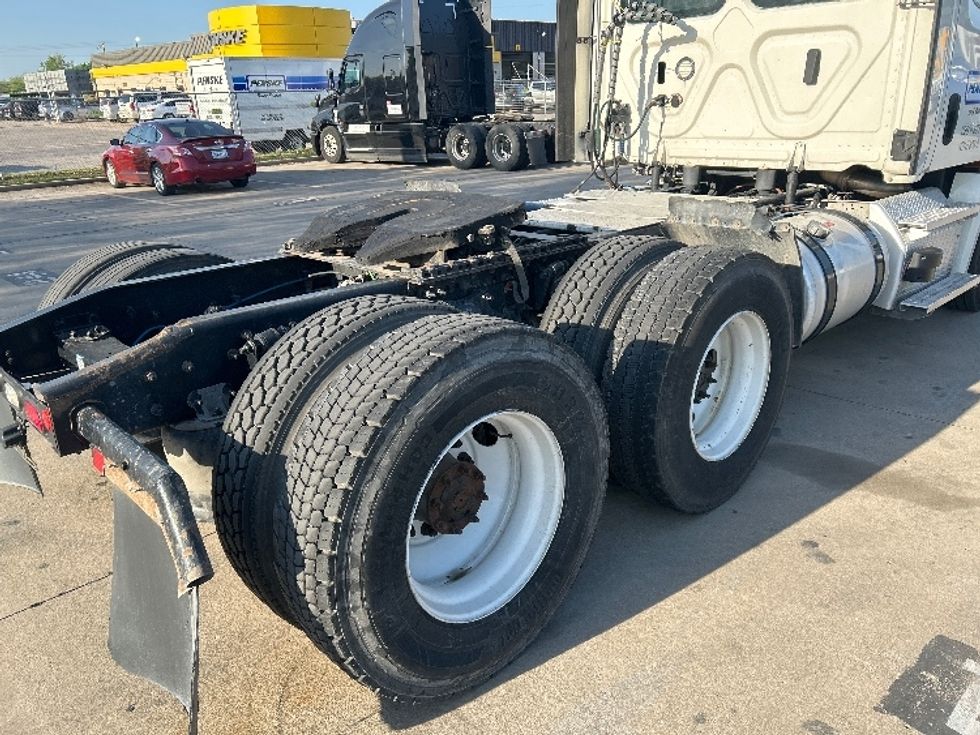 Day Cab Tractor-Heavy Duty Tractors-Freightliner-2020-T12664ST-Oklahoma City-OK-317,711\n\t\tmiles-$ 78,500 - Image 17