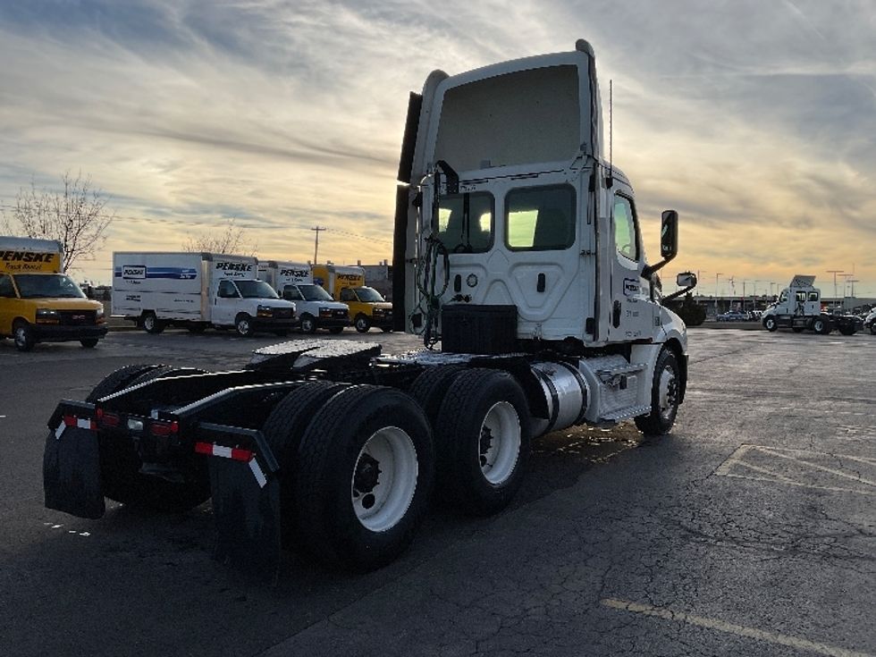 Day Cab Tractor-Heavy Duty Tractors-Freightliner-2020-T12664ST-Oklahoma City-OK-389,117\n\t\tmiles-$ 72,250 - Image 7