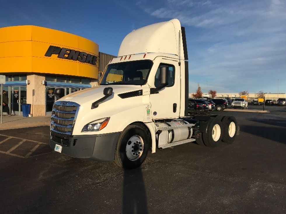 Day Cab Tractor-Heavy Duty Tractors-Freightliner-2020-T12664ST-Oklahoma City-OK-389,194\n\t\tmiles-$ 72,250 - Image 3