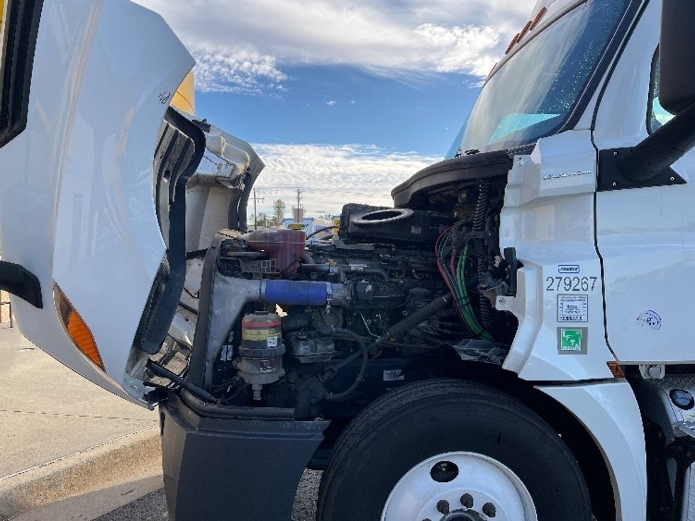 Day Cab Tractor-Heavy Duty Tractors-Freightliner-2020-T12664ST-Oklahoma City-OK-433,448\n\t\tmiles-$ 67,500 - Image 12