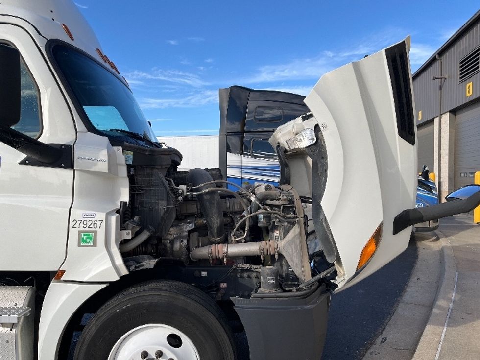 Day Cab Tractor-Heavy Duty Tractors-Freightliner-2020-T12664ST-Oklahoma City-OK-433,448\n\t\tmiles-$ 67,500 - Image 13