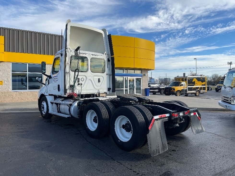 Day Cab Tractor-Heavy Duty Tractors-Freightliner-2020-T12664ST-Oklahoma City-OK-433,448\n\t\tmiles-$ 67,500 - Image 5