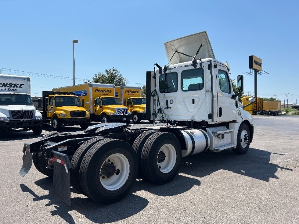 Day Cab Tractor-Heavy Duty Tractors-Freightliner-2020-T12664ST-Oklahoma City-OK-500,236\n\t\tmiles-$ 49,000 - Image 7