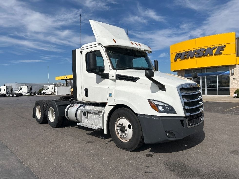 Day Cab Tractor-Heavy Duty Tractors-Freightliner-2020-T12664ST-Oklahoma City-OK-515,375\n\t\tmiles-$ 44,500 - Image 1