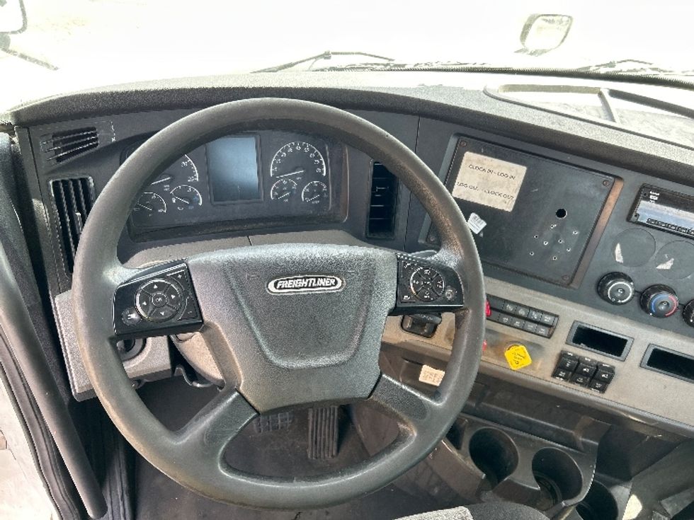 Day Cab Tractor-Heavy Duty Tractors-Freightliner-2020-T12664ST-Oklahoma City-OK-515,375\n\t\tmiles-$ 44,500 - Image 10