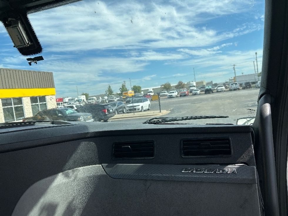 Day Cab Tractor-Heavy Duty Tractors-Freightliner-2020-T12664ST-Oklahoma City-OK-515,375\n\t\tmiles-$ 44,500 - Image 13