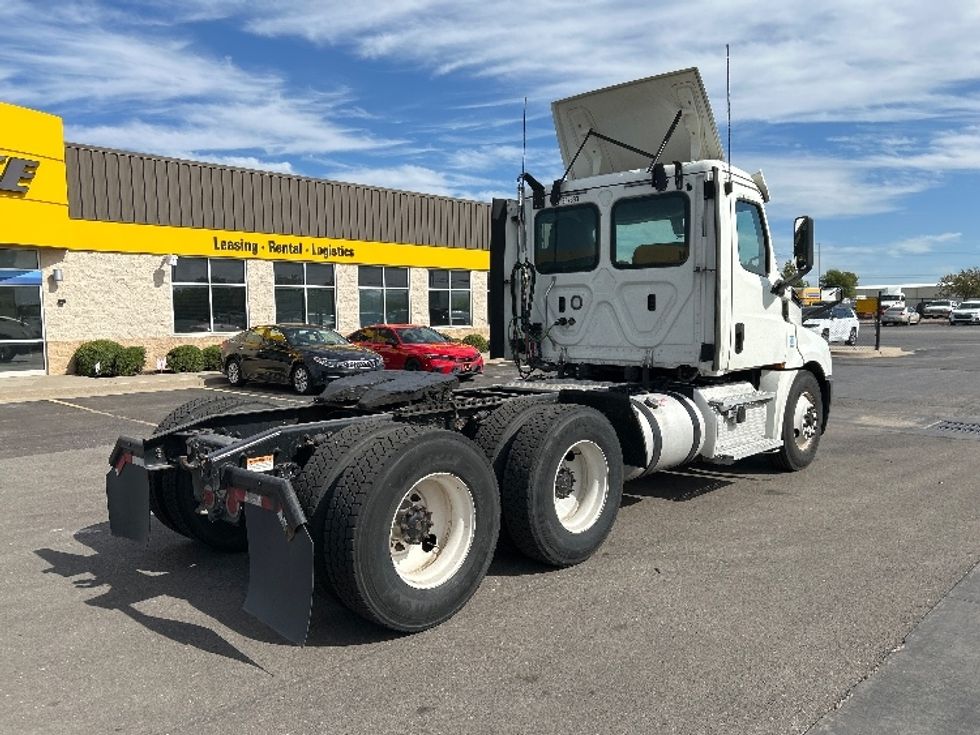 Day Cab Tractor-Heavy Duty Tractors-Freightliner-2020-T12664ST-Oklahoma City-OK-515,375\n\t\tmiles-$ 44,500 - Image 7