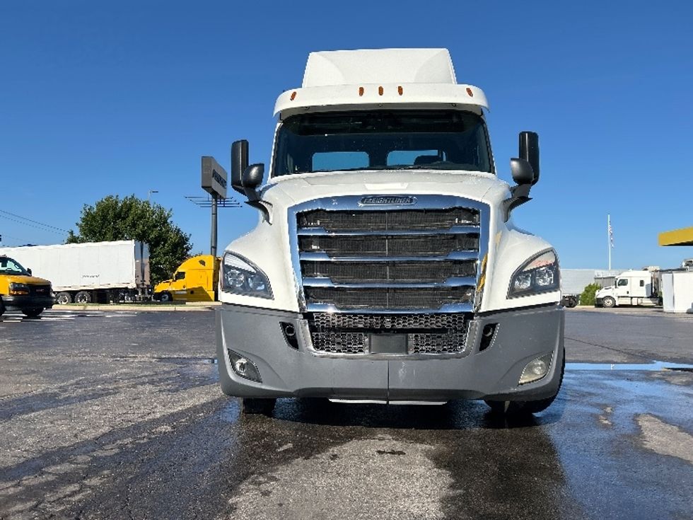 Day Cab Tractor-Heavy Duty Tractors-Freightliner-2020-T12664ST-Oklahoma City-OK-517,697\n\t\tmiles-$ 44,250 - Image 2