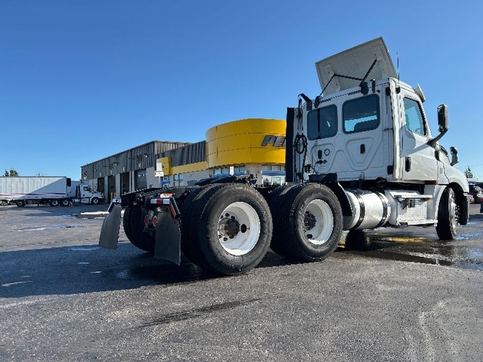 Day Cab Tractor-Heavy Duty Tractors-Freightliner-2020-T12664ST-Oklahoma City-OK-517,697\n\t\tmiles-$ 44,250 - Image 7