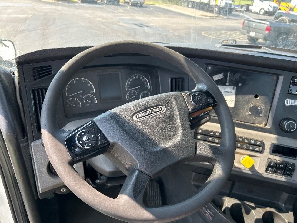 Day Cab Tractor-Heavy Duty Tractors-Freightliner-2020-T12664ST-Oklahoma City-OK-559,933\n\t\tmiles-$ 43,250 - Image 10