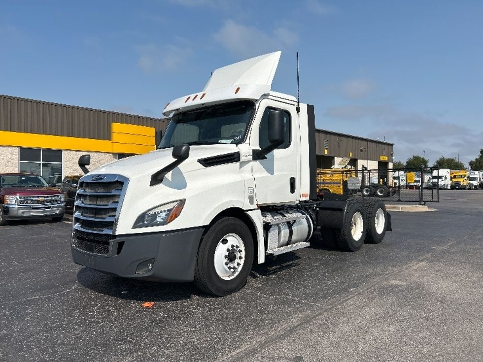 Day Cab Tractor-Heavy Duty Tractors-Freightliner-2020-T12664ST-Oklahoma City-OK-559,933\n\t\tmiles-$ 43,250 - Image 3