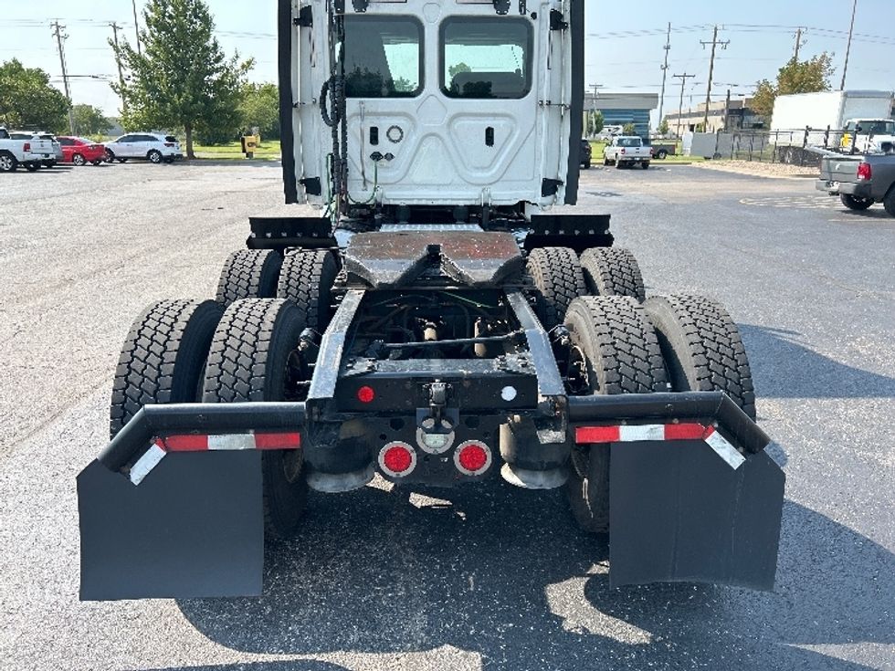 Day Cab Tractor-Heavy Duty Tractors-Freightliner-2020-T12664ST-Oklahoma City-OK-559,933\n\t\tmiles-$ 43,250 - Image 6