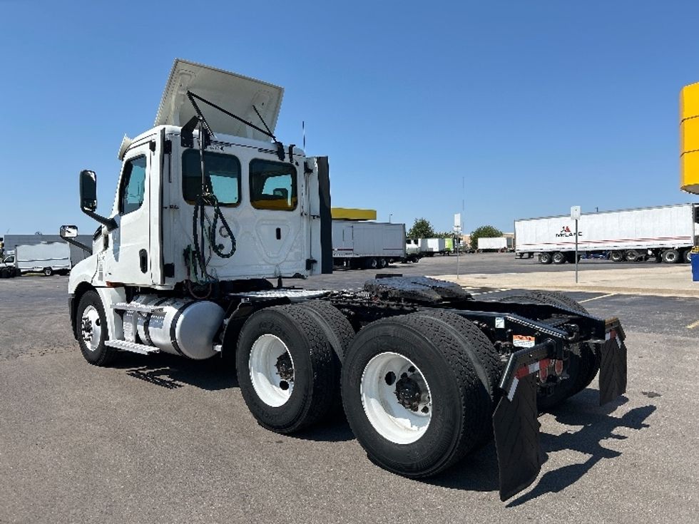Day Cab Tractor-Heavy Duty Tractors-Freightliner-2020-T12664ST-Oklahoma City-OK-571,974\n\t\tmiles-$ 42,250 - Image 5