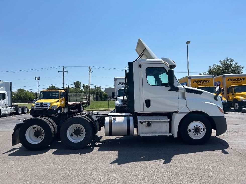 Day Cab Tractor-Heavy Duty Tractors-Freightliner-2020-T12664ST-Oklahoma City-OK-571,974\n\t\tmiles-$ 42,250 - Image 8