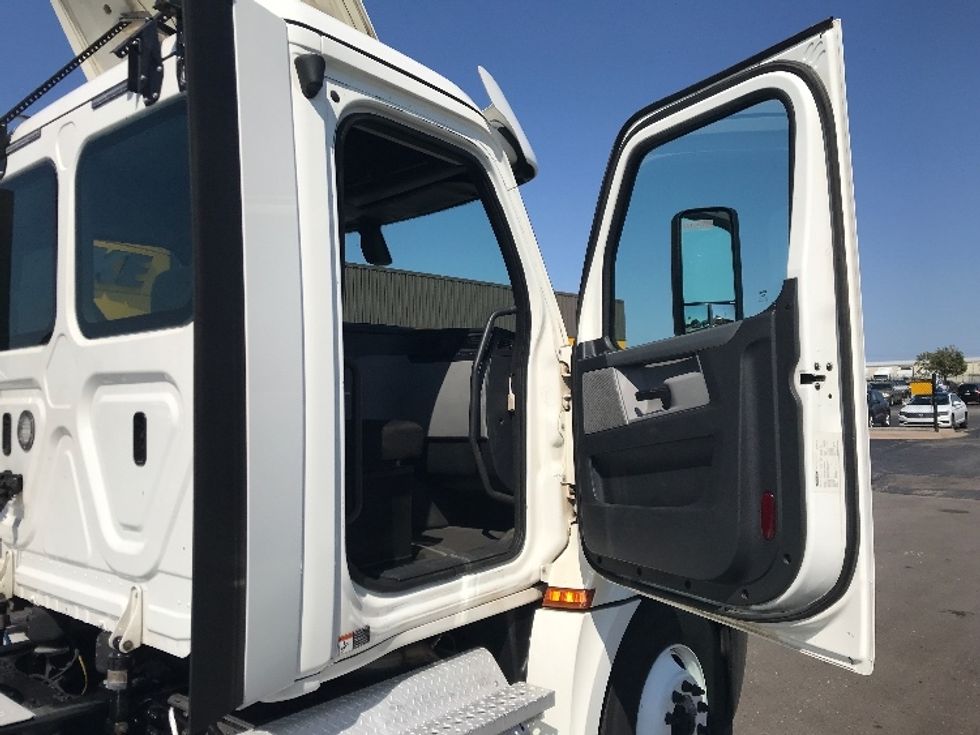 Day Cab Tractor-Heavy Duty Tractors-Freightliner-2020-T12664ST-Oklahoma City-OK-582,691\n\t\tmiles-$ 41,250 - Image 12