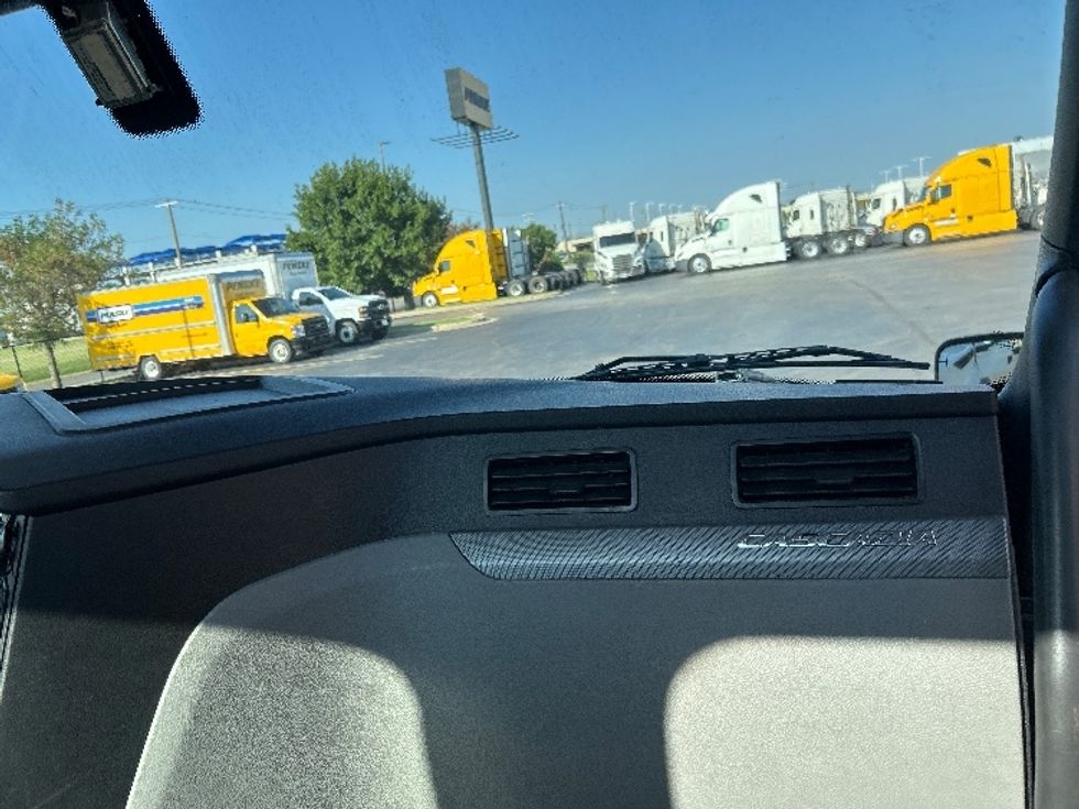 Day Cab Tractor-Heavy Duty Tractors-Freightliner-2020-T12664ST-Oklahoma City-OK-585,384\n\t\tmiles-$ 37,750 - Image 13