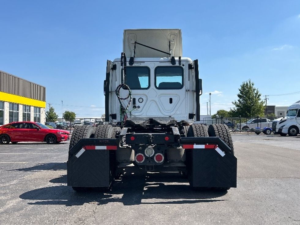 Day Cab Tractor-Heavy Duty Tractors-Freightliner-2020-T12664ST-Oklahoma City-OK-585,384\n\t\tmiles-$ 37,750 - Image 6