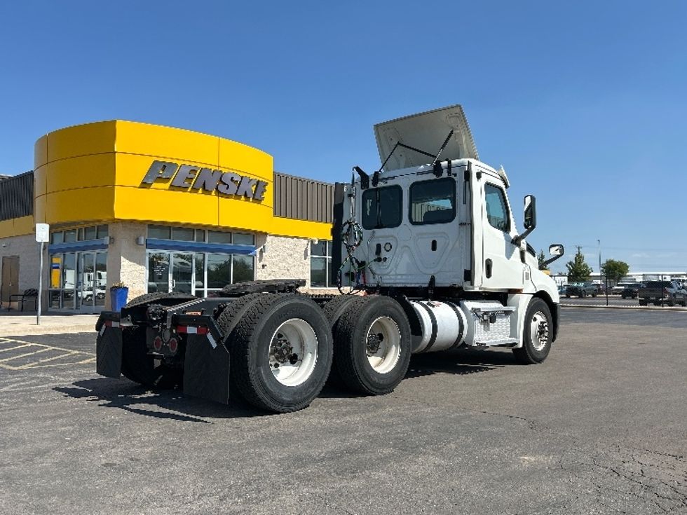 Day Cab Tractor-Heavy Duty Tractors-Freightliner-2020-T12664ST-Oklahoma City-OK-585,384\n\t\tmiles-$ 37,750 - Image 7