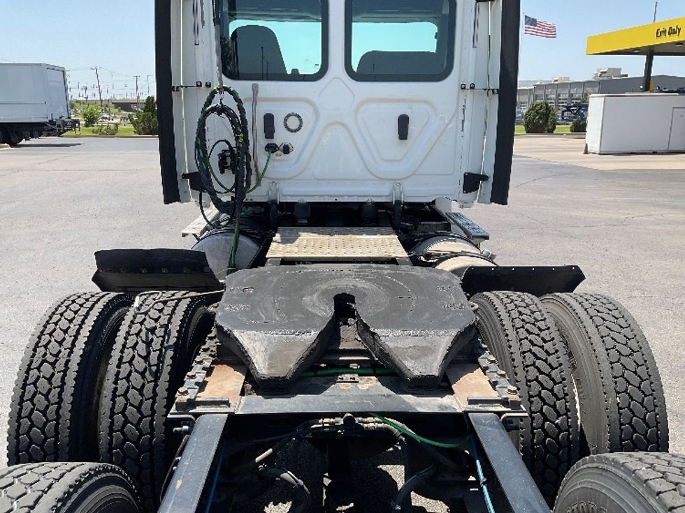 Day Cab Tractor-Heavy Duty Tractors-Freightliner-2020-T12664ST-Oklahoma City-OK-585,557\n\t\tmiles-$ 36,250 - Image 6