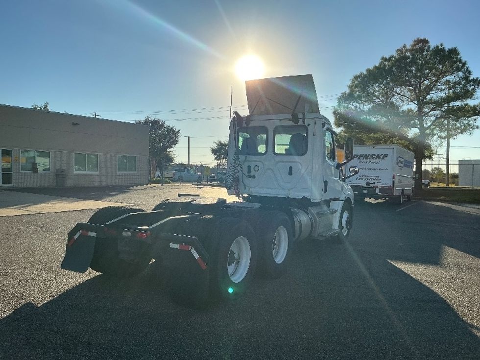 Day Cab Tractor-Heavy Duty Tractors-Freightliner-2020-T12664ST-Olive Branch-MS-80,301\n\t\tmiles-$ 71,500 - Image 7